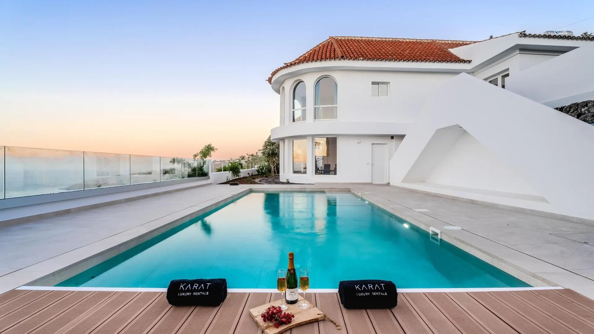 Karat Villa Sound Of The Sea ساوزال